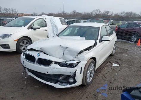2016 BMW 320I z USA, uszkodzony, nr VIN WBA8E1G5XGNU12450